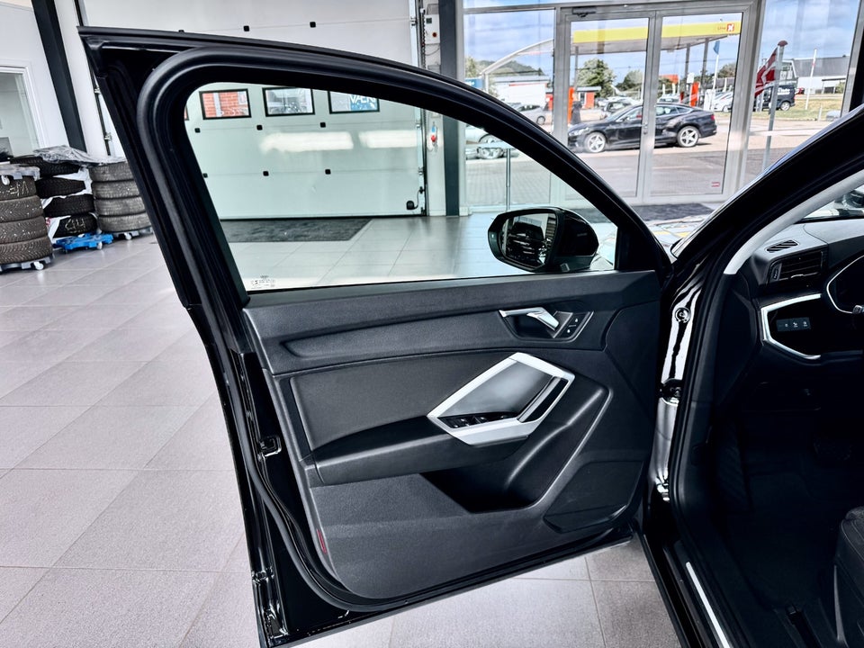 Audi Q3 35 TFSi Advanced S-tr. 5d