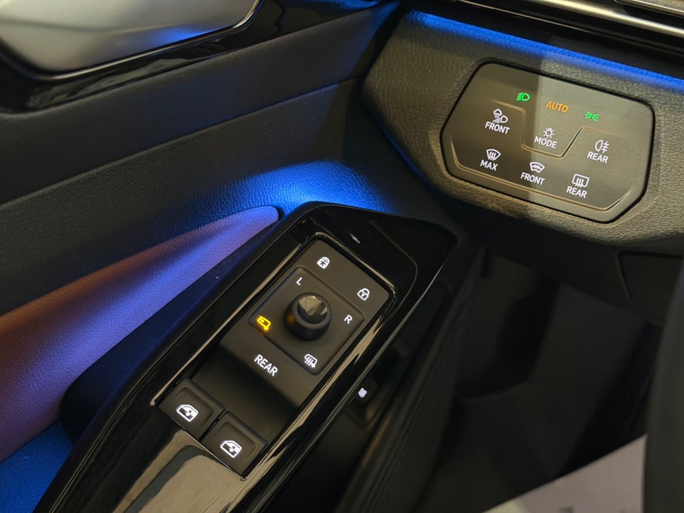 VW ID.4 77 Pro Performance Tech 5d