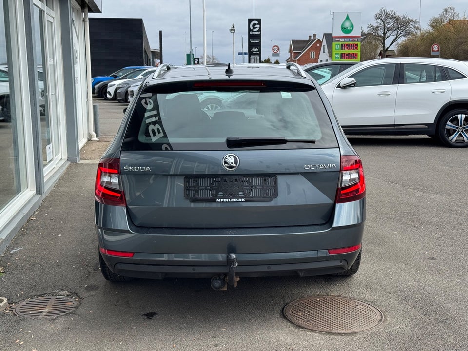 Skoda Octavia 1,6 TDi 115 Style Combi 5d
