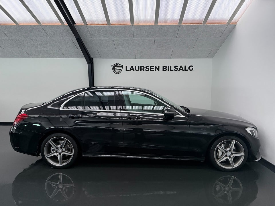 Mercedes C220 d 2,2 AMG Line 4d