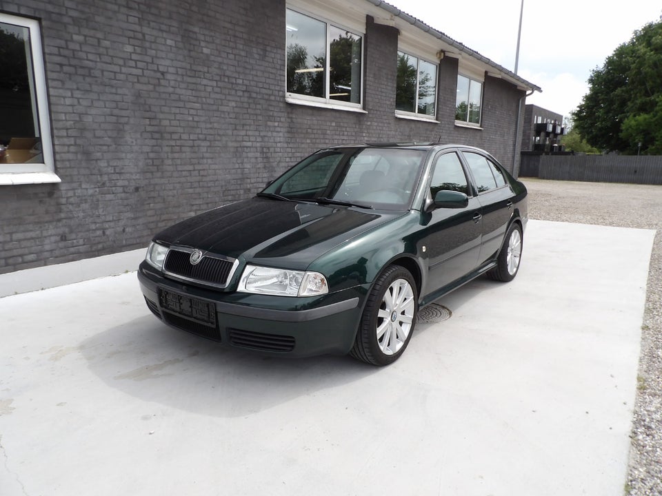 Skoda Octavia 1,6 Classic 5d
