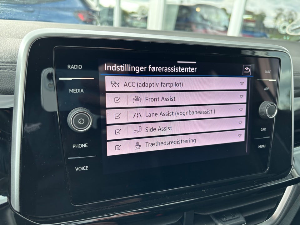 VW T-Roc 1,5 TSi 150 R-line DSG 5d