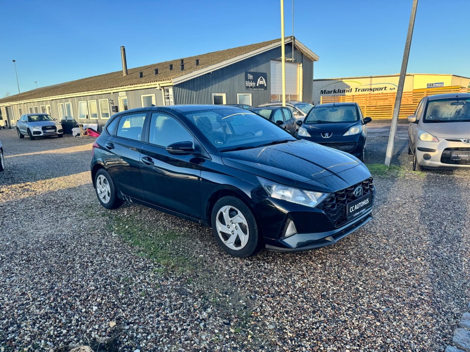 Hyundai i20 1,0 T-GDi Essential DCT 5d