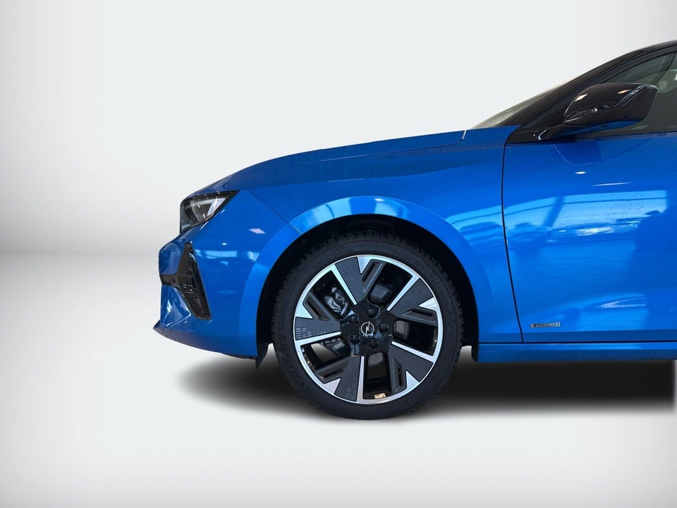 Opel Astra-e 54 Ultimate 5d