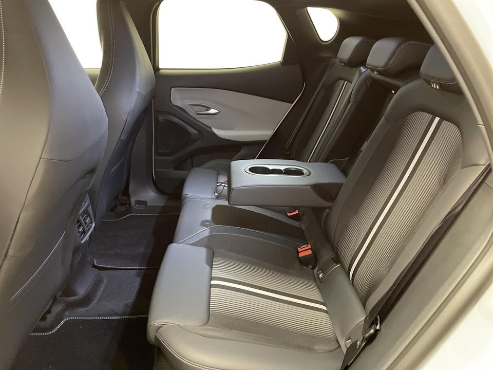 Ford Capri 82 Select Extended Range 5d