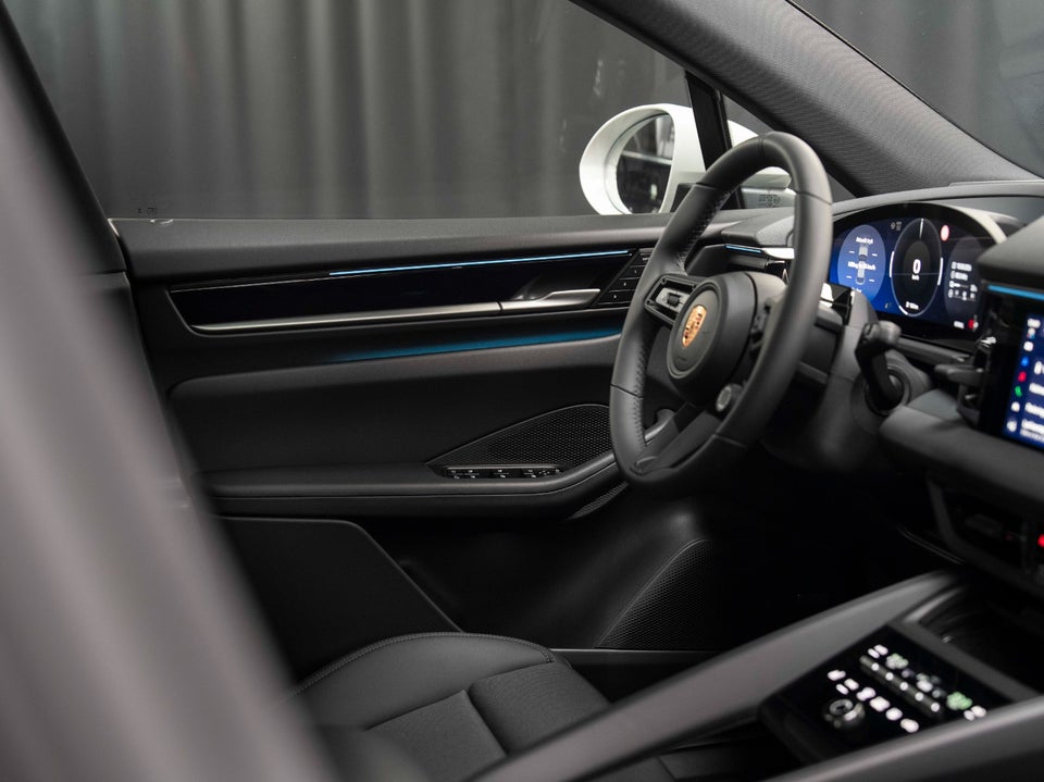 Porsche Macan 5d