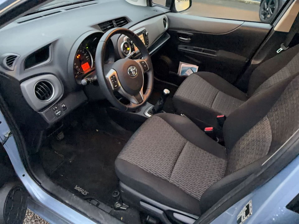 Toyota Yaris 1,0 VVT-i T2 Touch 5d