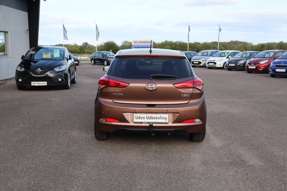 Hyundai i20 1,25 Premium 5d
