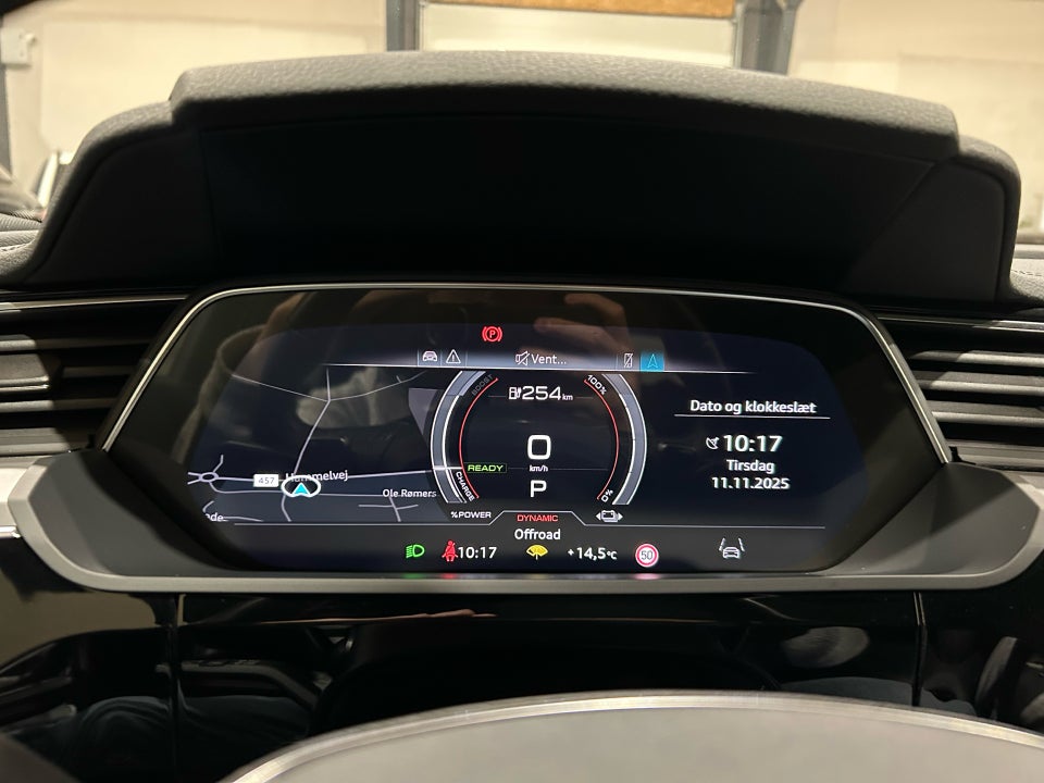 Audi e-tron S quattro 5d