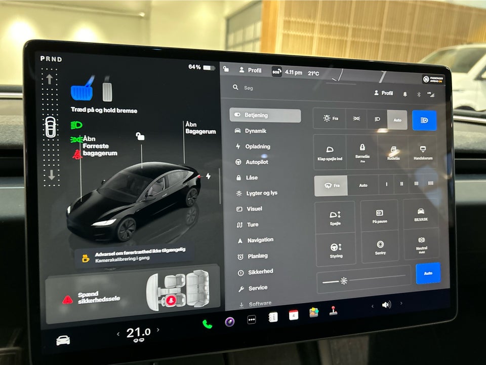 Tesla Model 3 Long Range AWD 4d