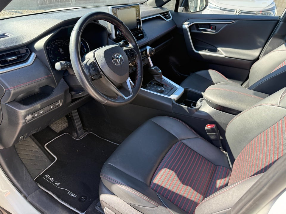 Toyota RAV4 2,5 Plug-in Hybrid Active Comfort AWD-i 5d