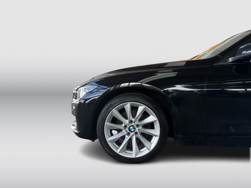 BMW 320d 2,0 Touring aut. 5d