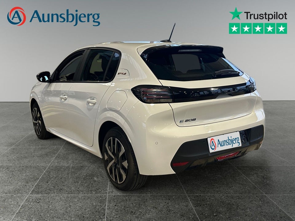 Peugeot e-208 50 Style 5d