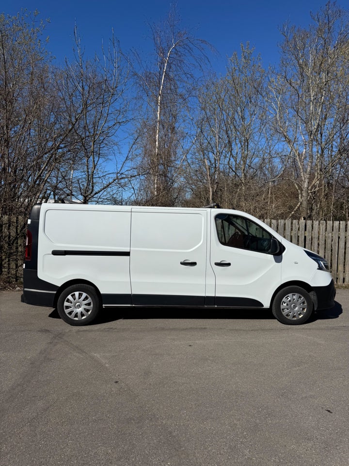 Renault Trafic T29 2,0 dCi 120 L2H1