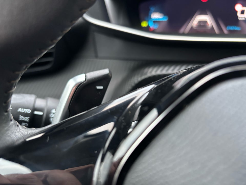 Peugeot 208 1,2 PureTech 100 Allure Pack EAT8 5d