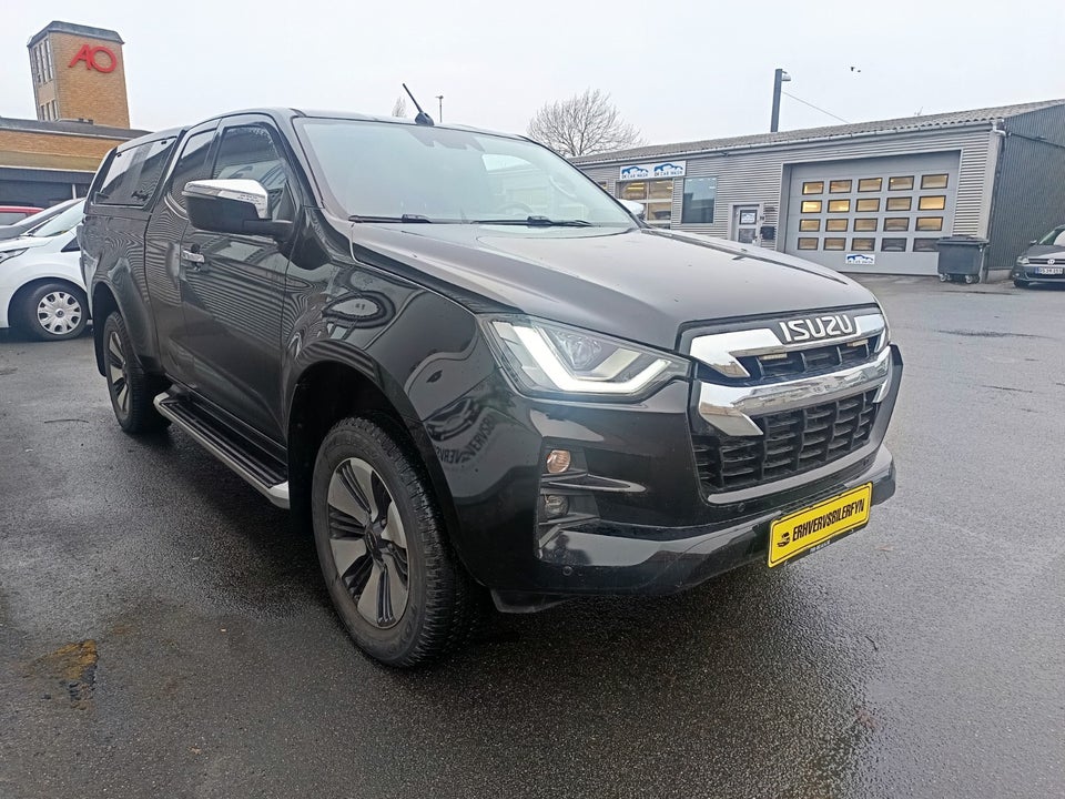 Isuzu D-Max 1,9 TD 163 Crew Cab Black Edition 4d
