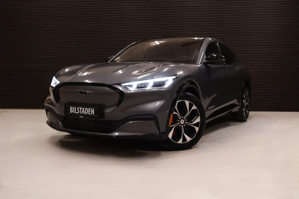 Ford Mustang Mach-E 88 Extended Range AWD 5d