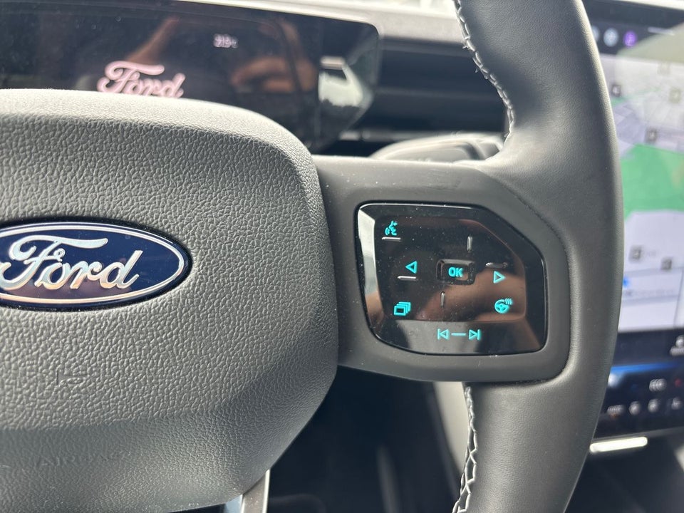 Ford Explorer 77 Premium Extended Range 5d