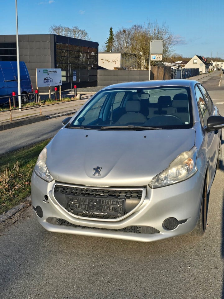 Peugeot 208 1,0 VTi Active 5d