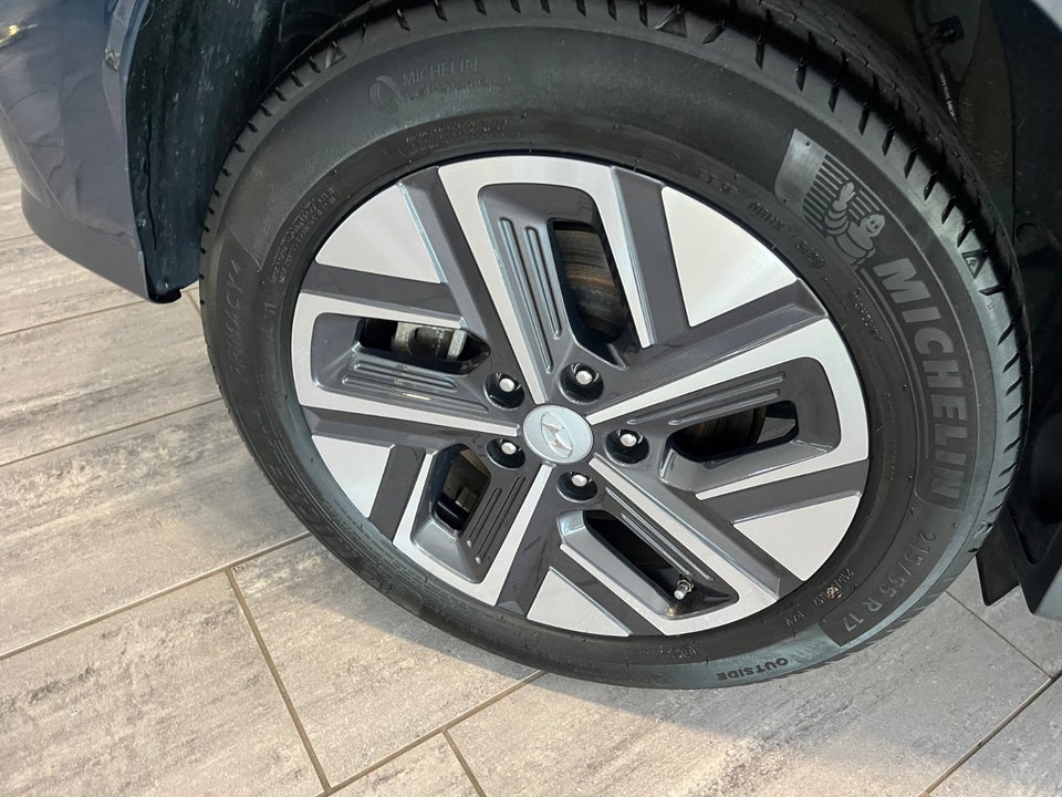 Hyundai Kona 39 EV Essential 5d