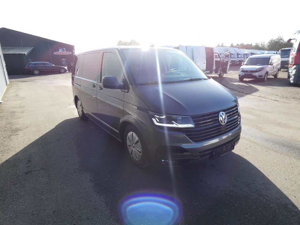 VW Transporter 2,0 TDi 150 Kassevogn DSG kort