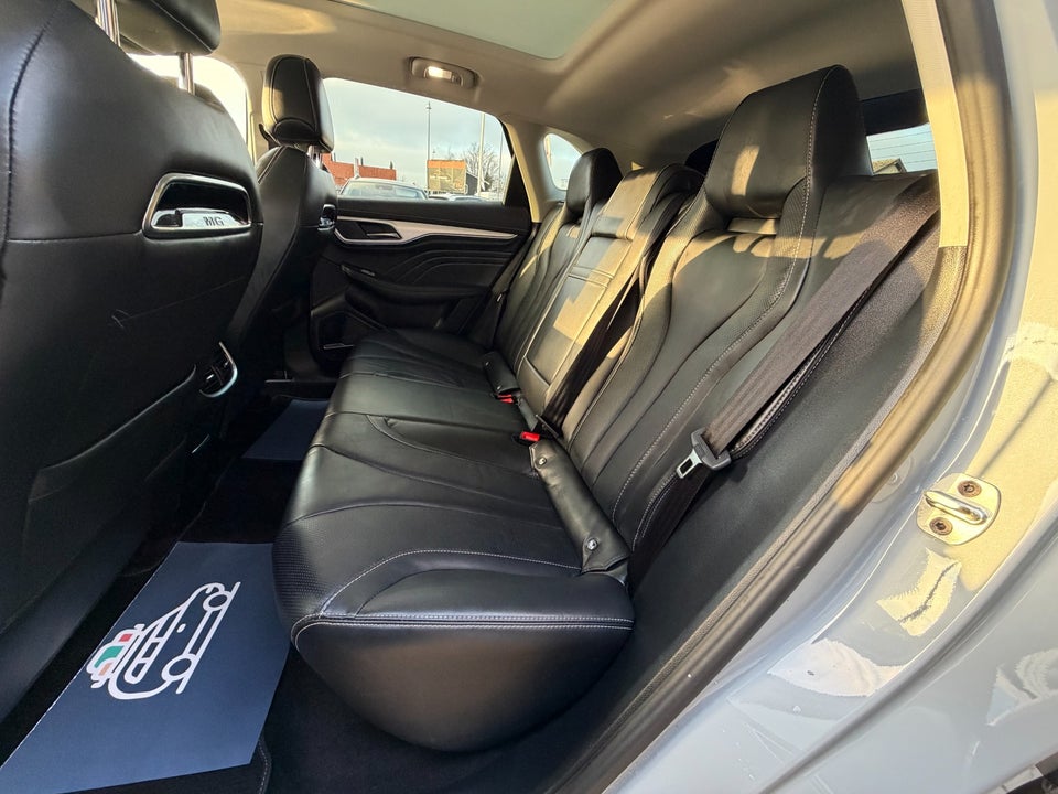 MG Marvel R Luxury 5d