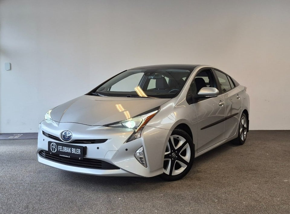 Toyota Prius 1,8 Hybrid H3 CVT 5d
