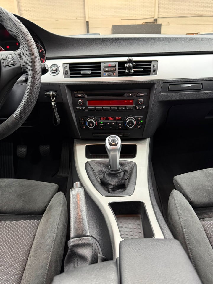 BMW 320d 2,0  4d