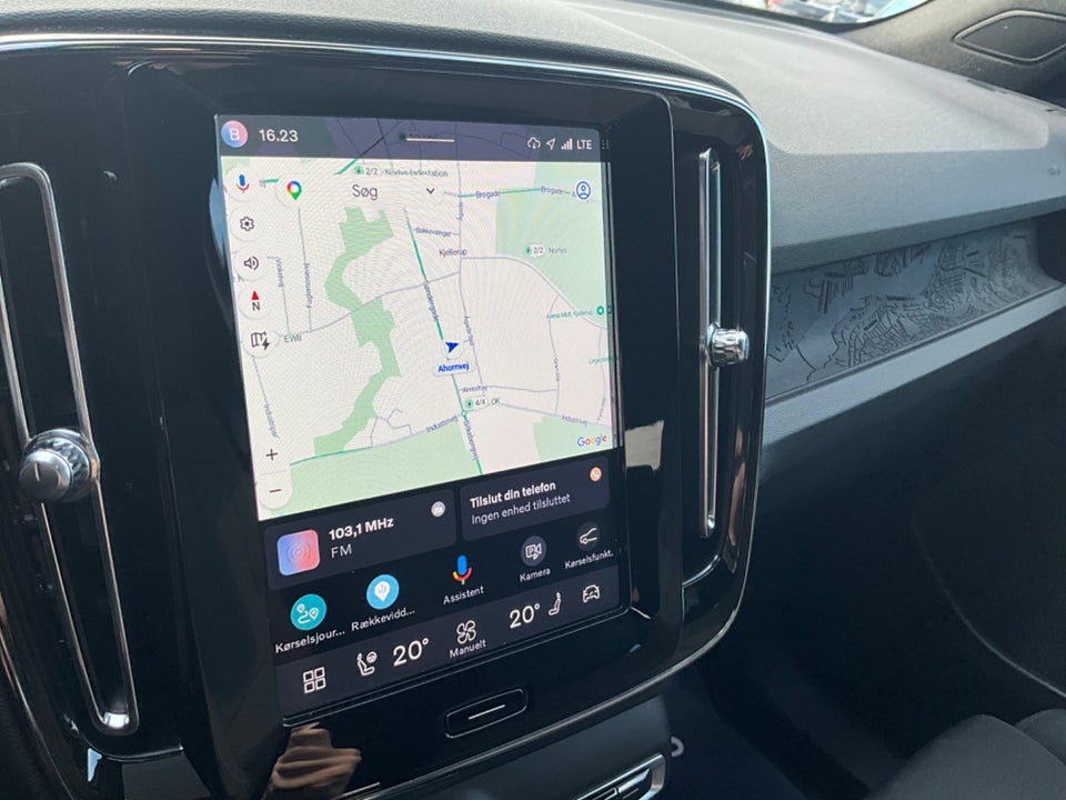 Volvo XC40 ReCharge Extended Range Plus 5d
