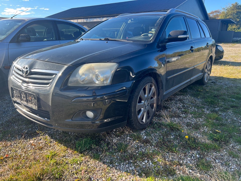 Toyota Avensis 2,0 Sol stc. 5d