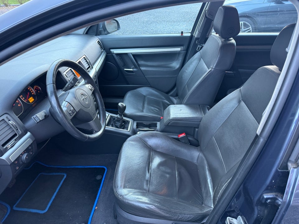 Opel Vectra 2,2 16V 155 Elegance 4d