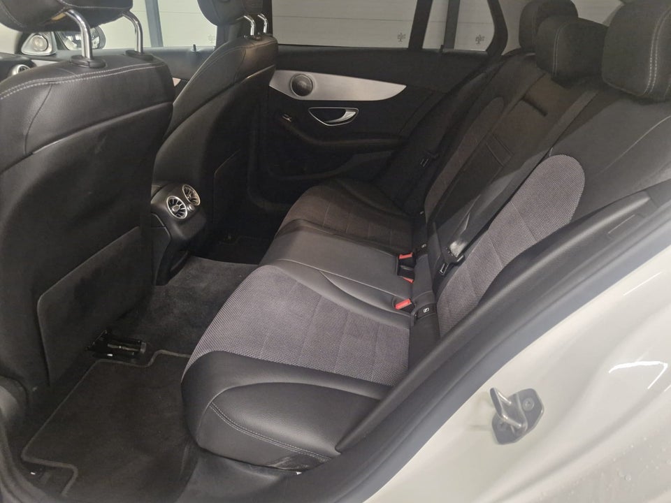 Mercedes C220 d 2,0 Avantgarde stc. aut. 5d