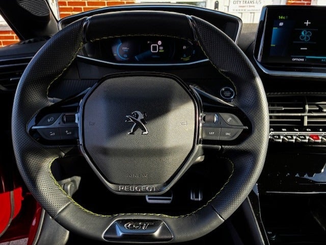 Peugeot e-208 50 GT 5d