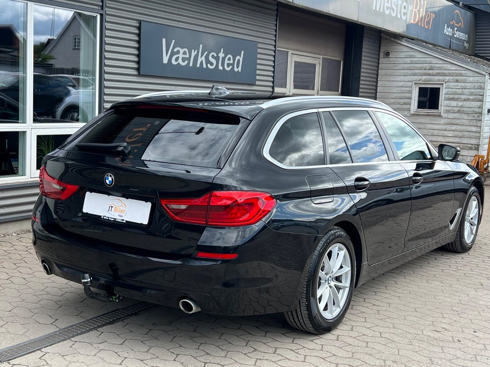 BMW 520d 2,0 Touring Connected aut. 5d