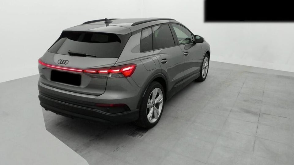 Audi Q4 e-tron 45 S-line 5d