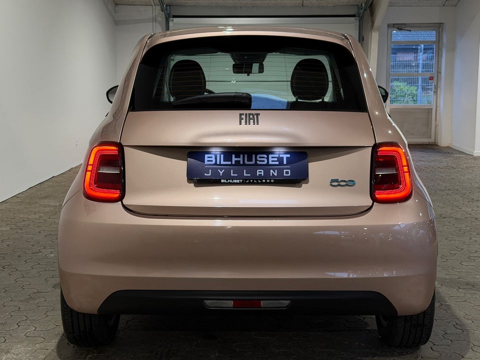 Fiat 500e 42 Icon 3d