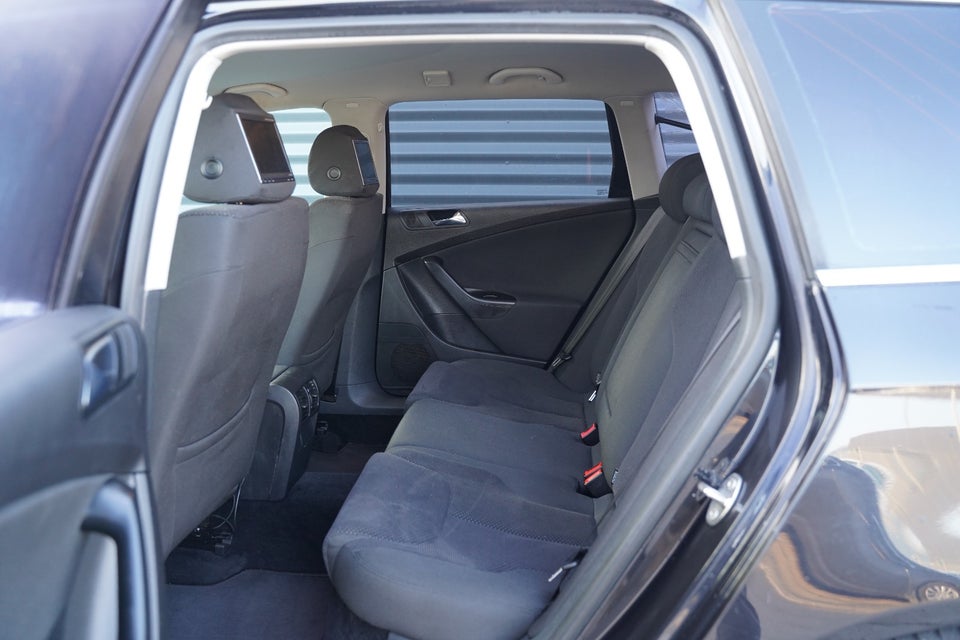 VW Passat 2,0 FSi Comfortline Variant 5d