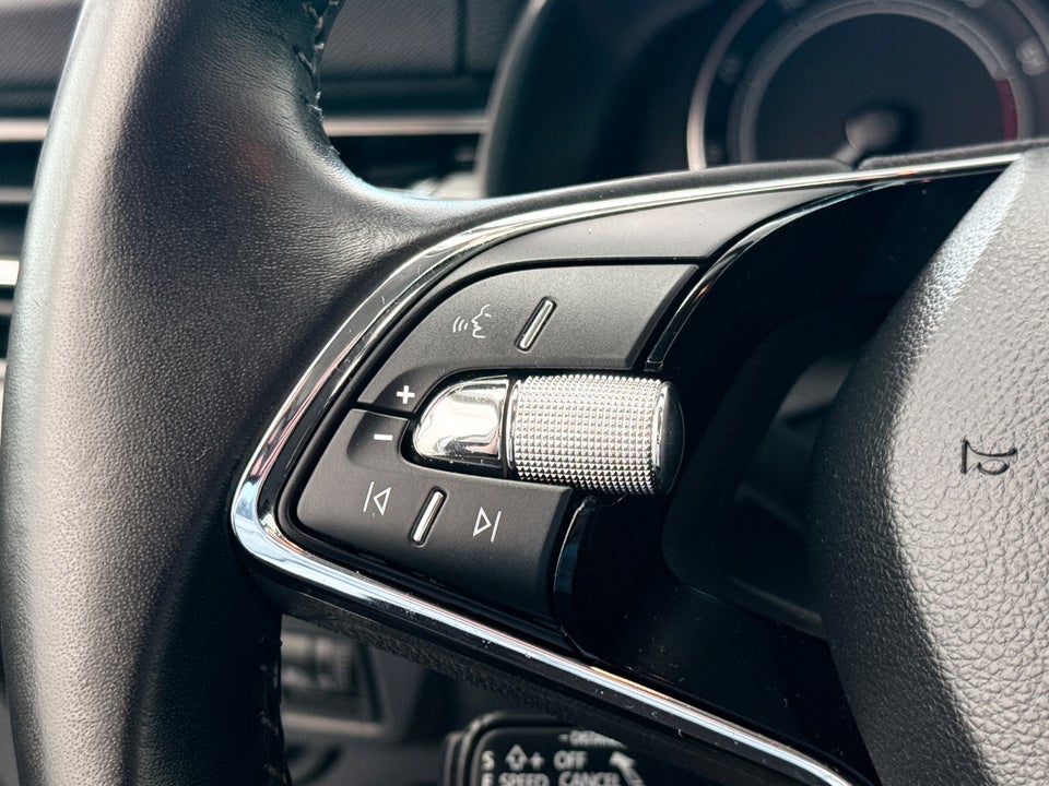 Skoda Kamiq 1,0 TSi 110 Tour de France 5d
