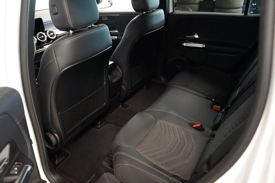 Mercedes EQB300 Progressive Advance 4Matic 5d