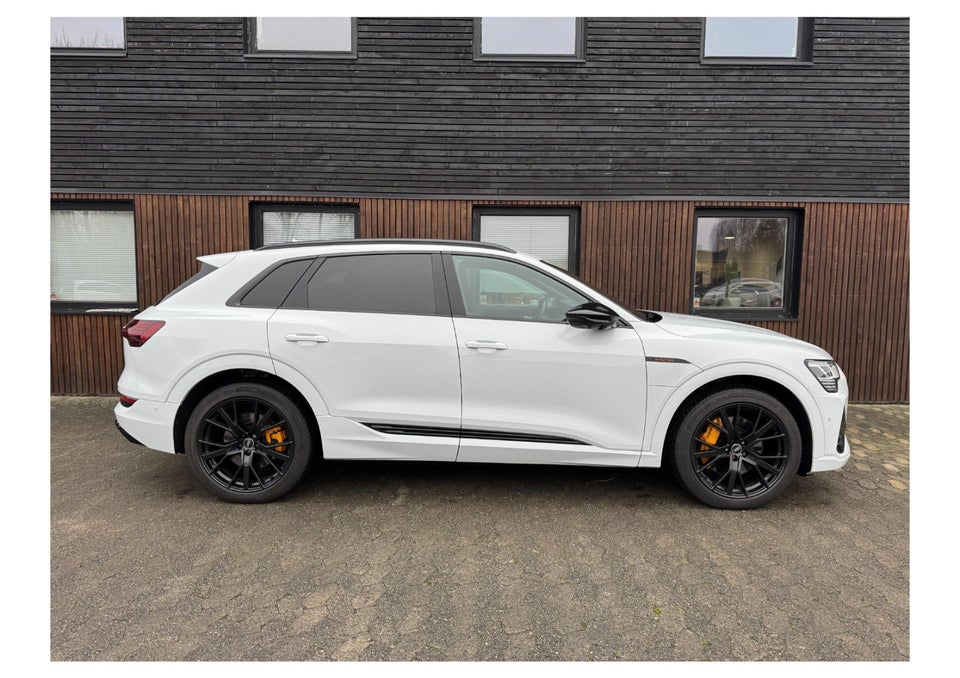 Audi e-tron 55 Black Edition S-line quattro 5d