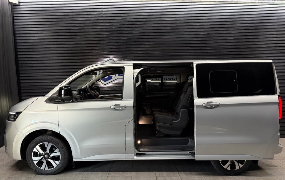 VW e-Caravelle 64 Life SWB