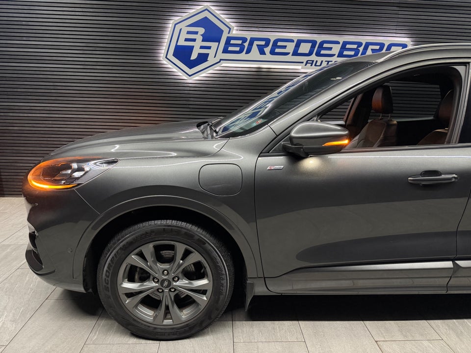Ford Kuga 2,5 HEV ST-Line X CVT 5d