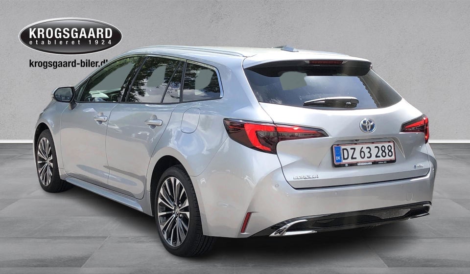 Toyota Corolla 1,8 Hybrid Style Touring Sports e-CVT 5d