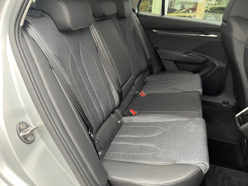Skoda Elroq 60 iV Premium 5d