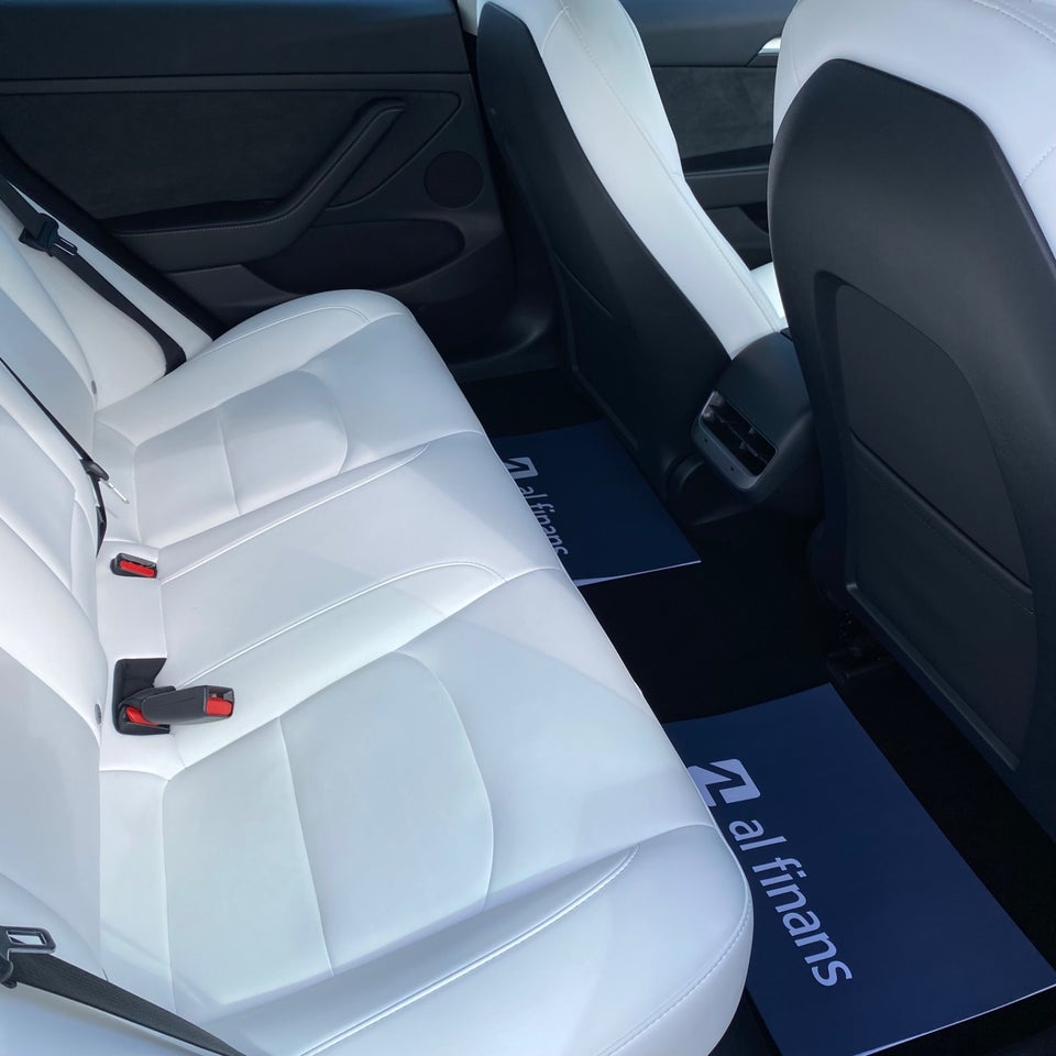 Tesla Model 3 Performance AWD 4d