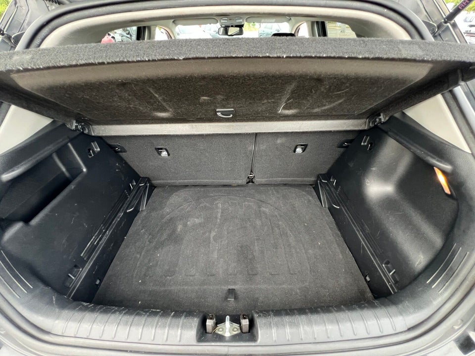 Kia Stonic 1,2 Attraction 5d