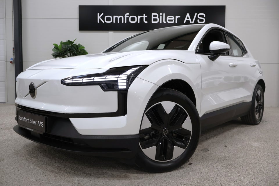 Volvo EX30 Extended Range Core 5d