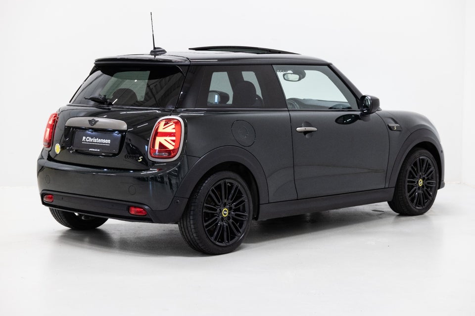 MINI Cooper SE Resolute Edition 3d