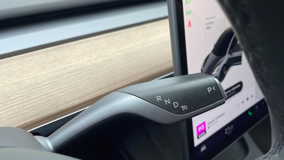 Tesla Model 3 Long Range AWD 4d