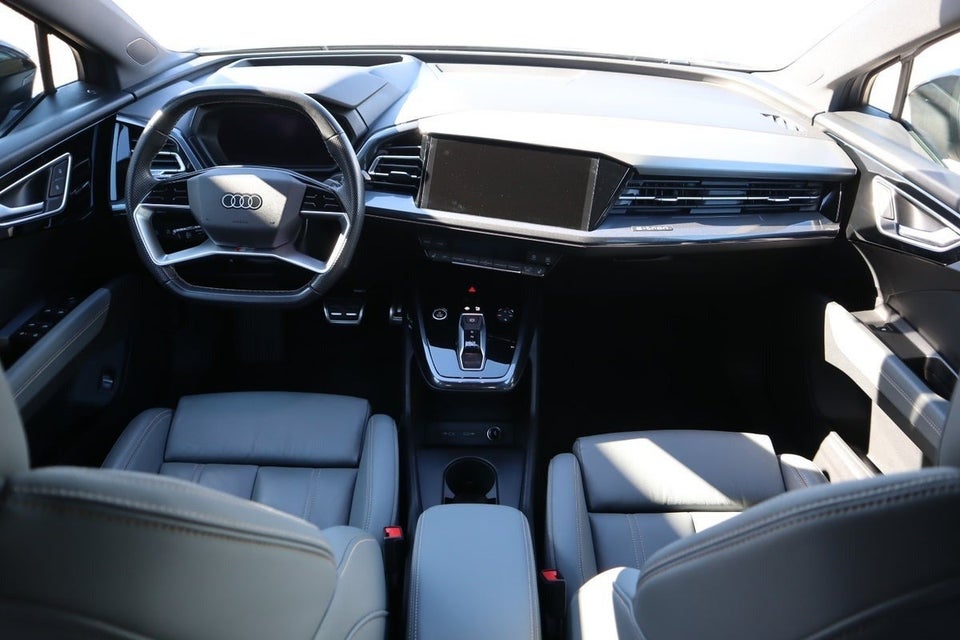 Audi Q4 e-tron 45 S-line quattro 5d